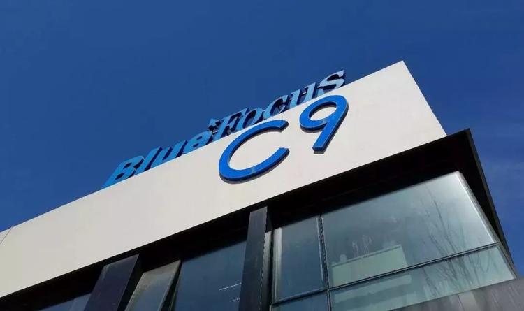 蓝色光标(300058)强势分析：业绩扭亏点燃涨势，短期超买风险需警惕