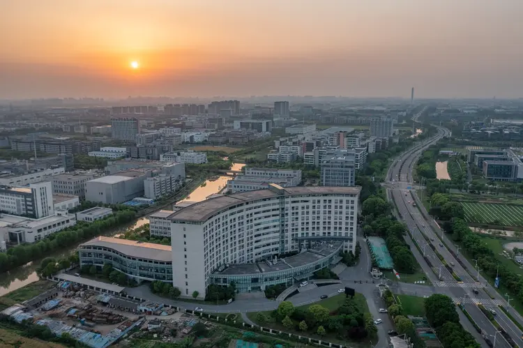 上海大学