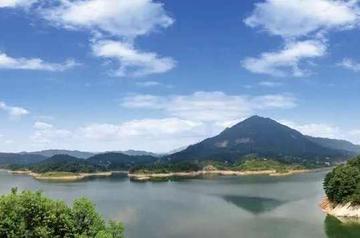 安化芙蓉山-湖南雪峰山东部的支脉