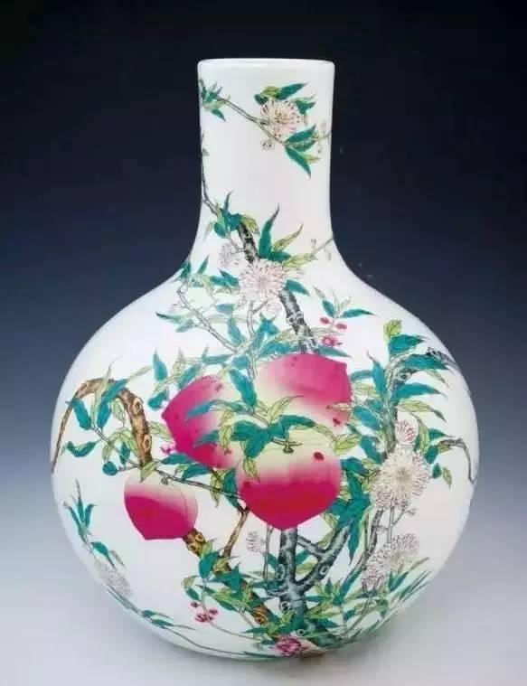 中国 清時代・【大清乾隆年製】・在銘 九個もも特大花瓶