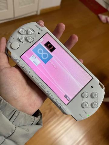 psp3000-索尼公司开发的游戏机