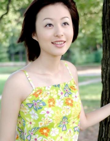 官嘉丽-中国女演员