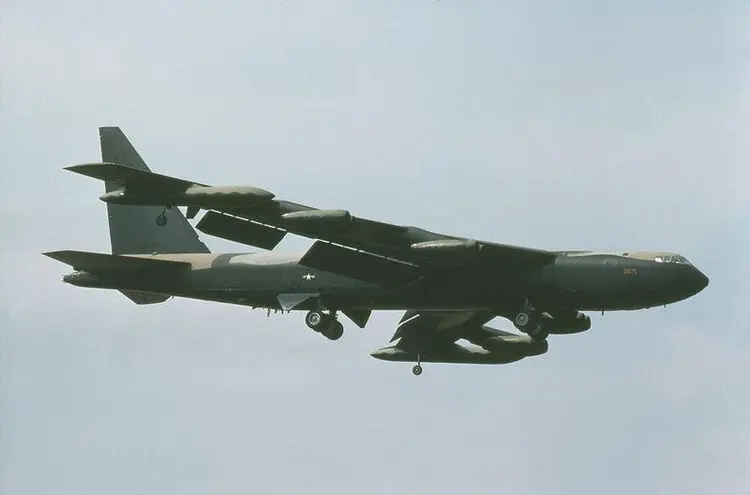 B-52轰炸机