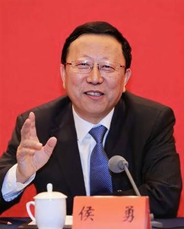 侯勇-长岭炼化公司董事长