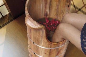 木桶浴-有利身心的沐浴方式