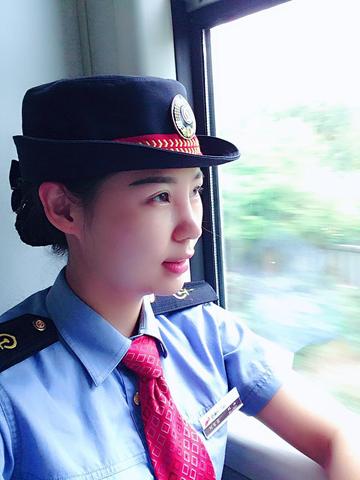 刘丹-北京铁路局石家庄客运段乘务员