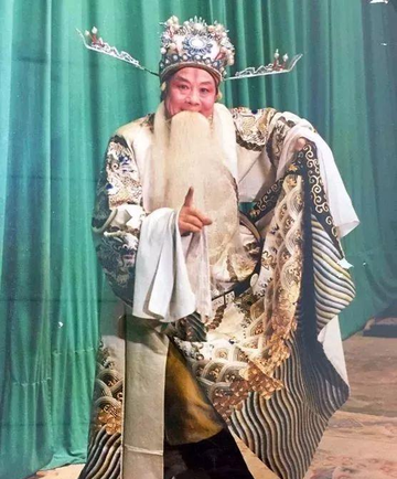 王伯华