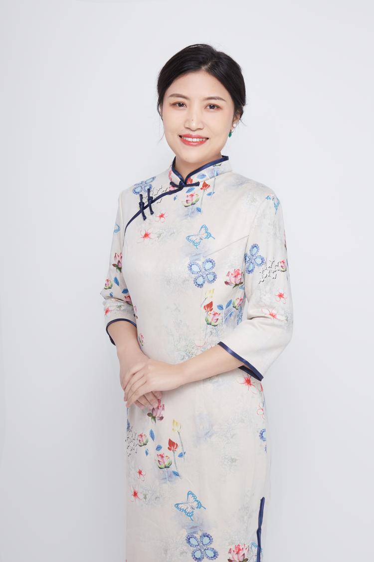 李玲 