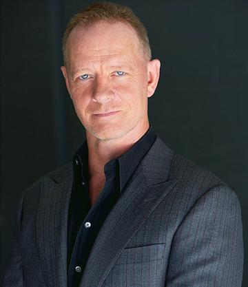 艾丹·迪瓦恩-Aidan Devine