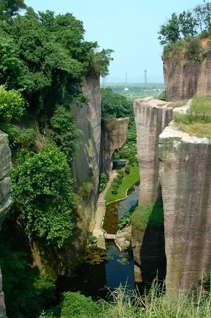 莲花山古采石场