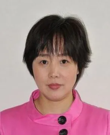 李霞